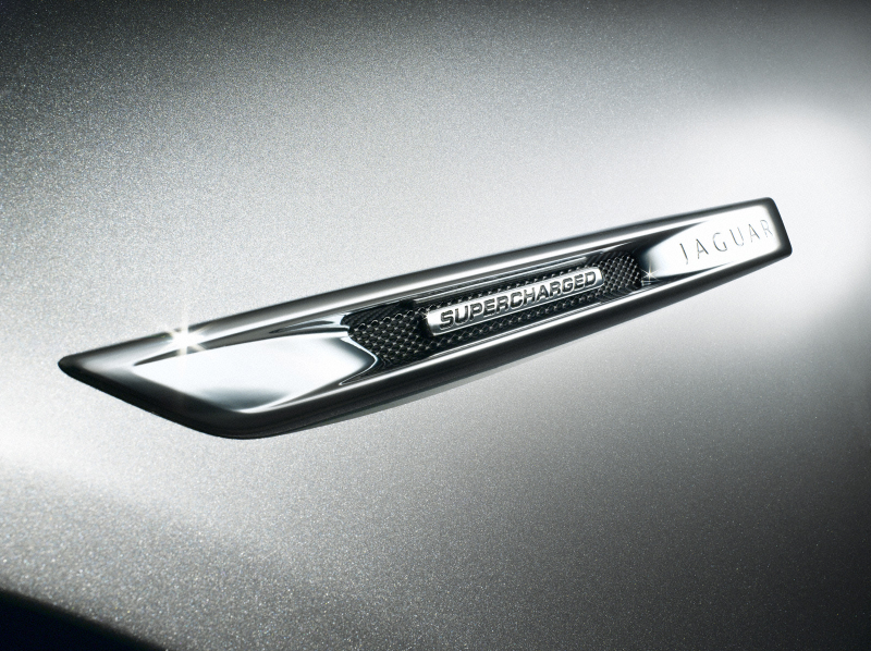 Illustration for article titled 2010 Jaguar XJ: The New Cat Revealed!